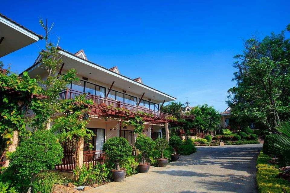 Chawalun Resort Don Tum Buitenkant foto